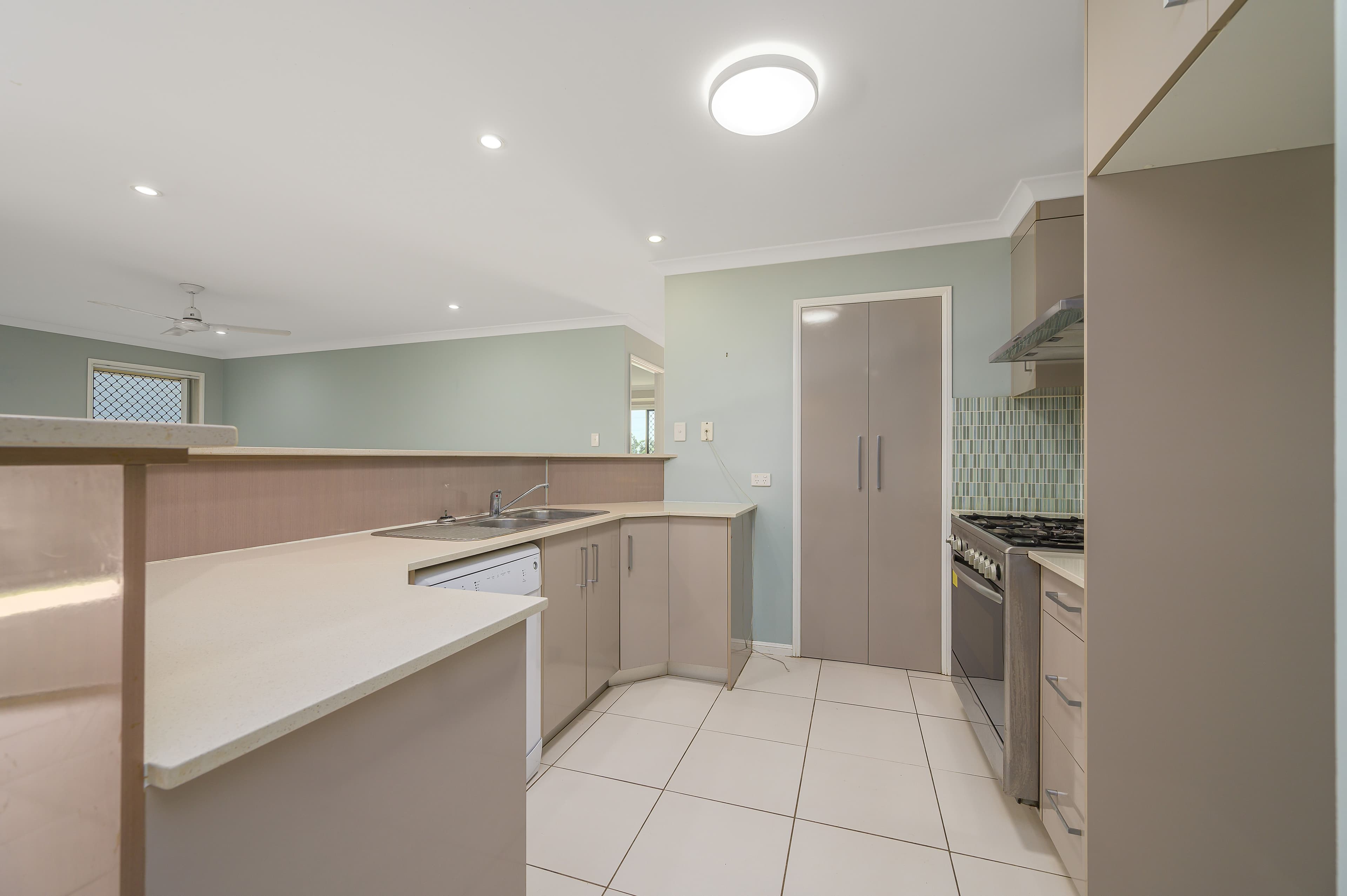 188 Sun Valley Road, Kin Kora QLD 4680, Kin Kora - Thumbnail 5