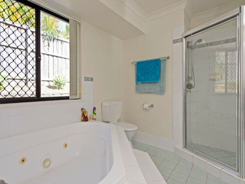 40 Buffalo Crescent, PACIFIC PINES QLD 4211, Pacific Pines - Thumbnail 8