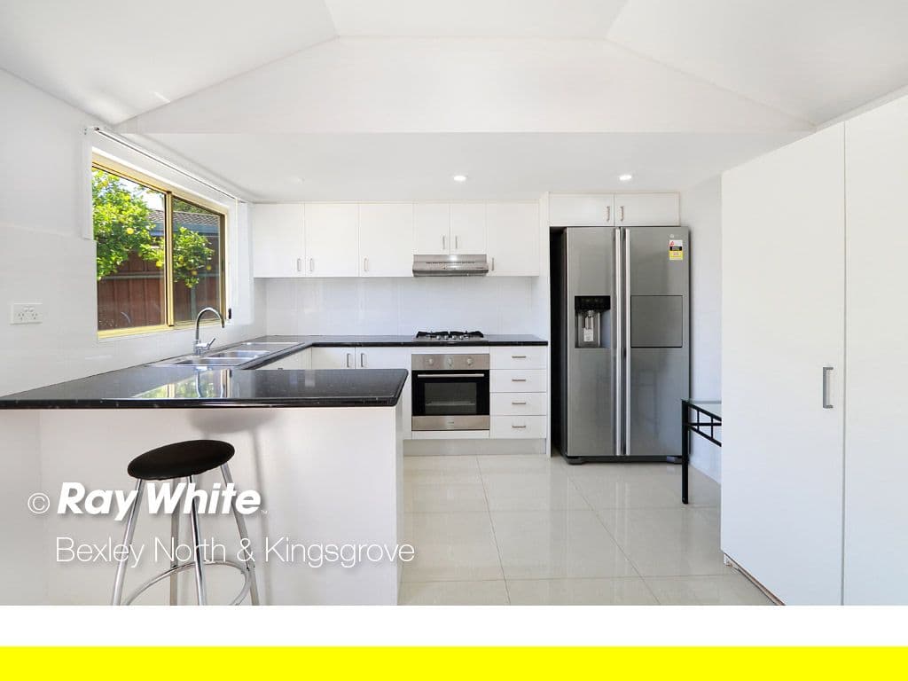 2 Gunyah Crescent, Roselands - Thumbnail 3