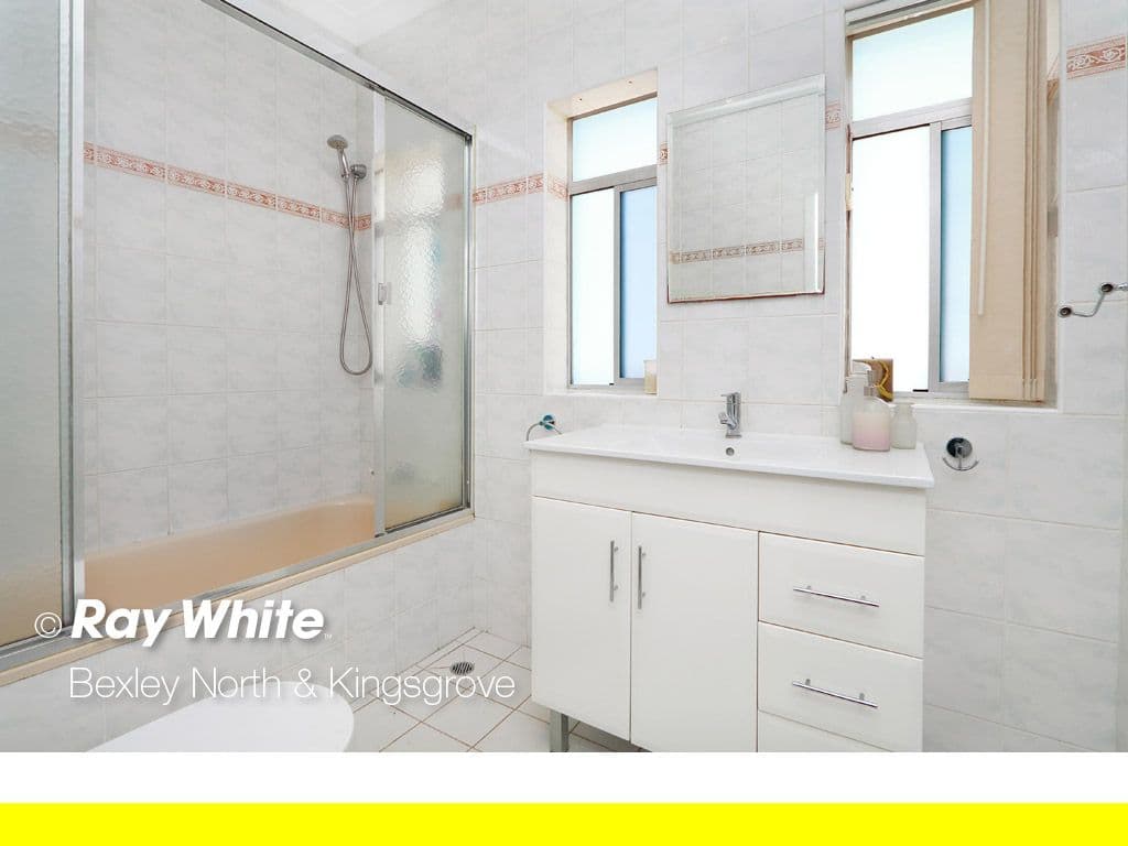 2 Gunyah Crescent, Roselands - Thumbnail 4