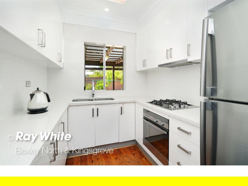 2 Gunyah Crescent, Roselands - Thumbnail 7