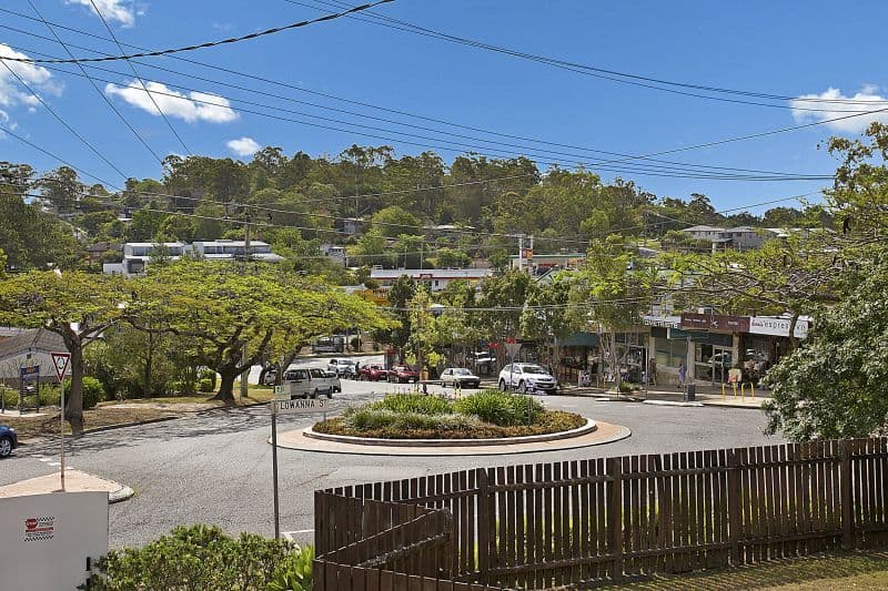 18 Wongabel Street, KENMORE QLD 4069, Kenmore - Thumbnail 5