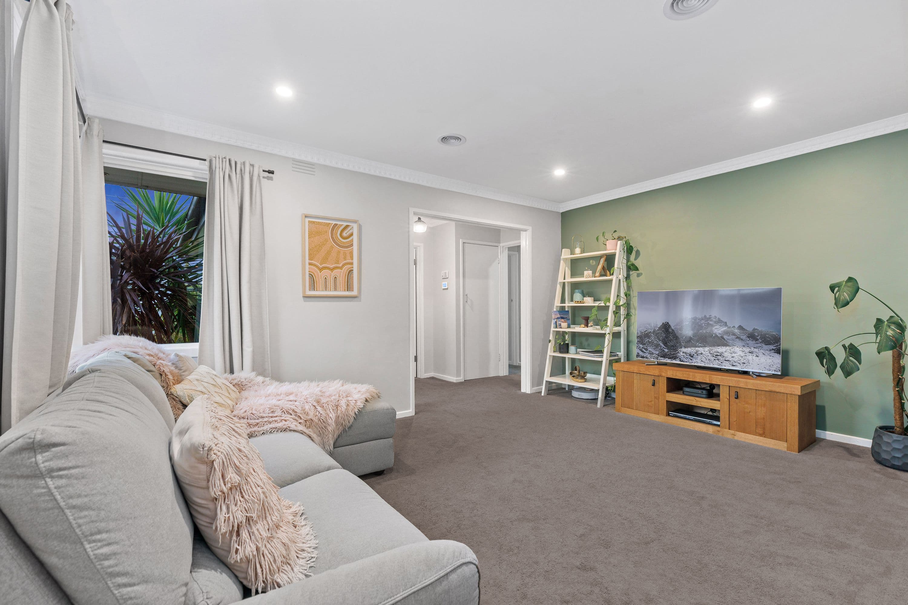 28 Curie Avenue, Mulgrave VIC 3170, Mulgrave - Thumbnail 2