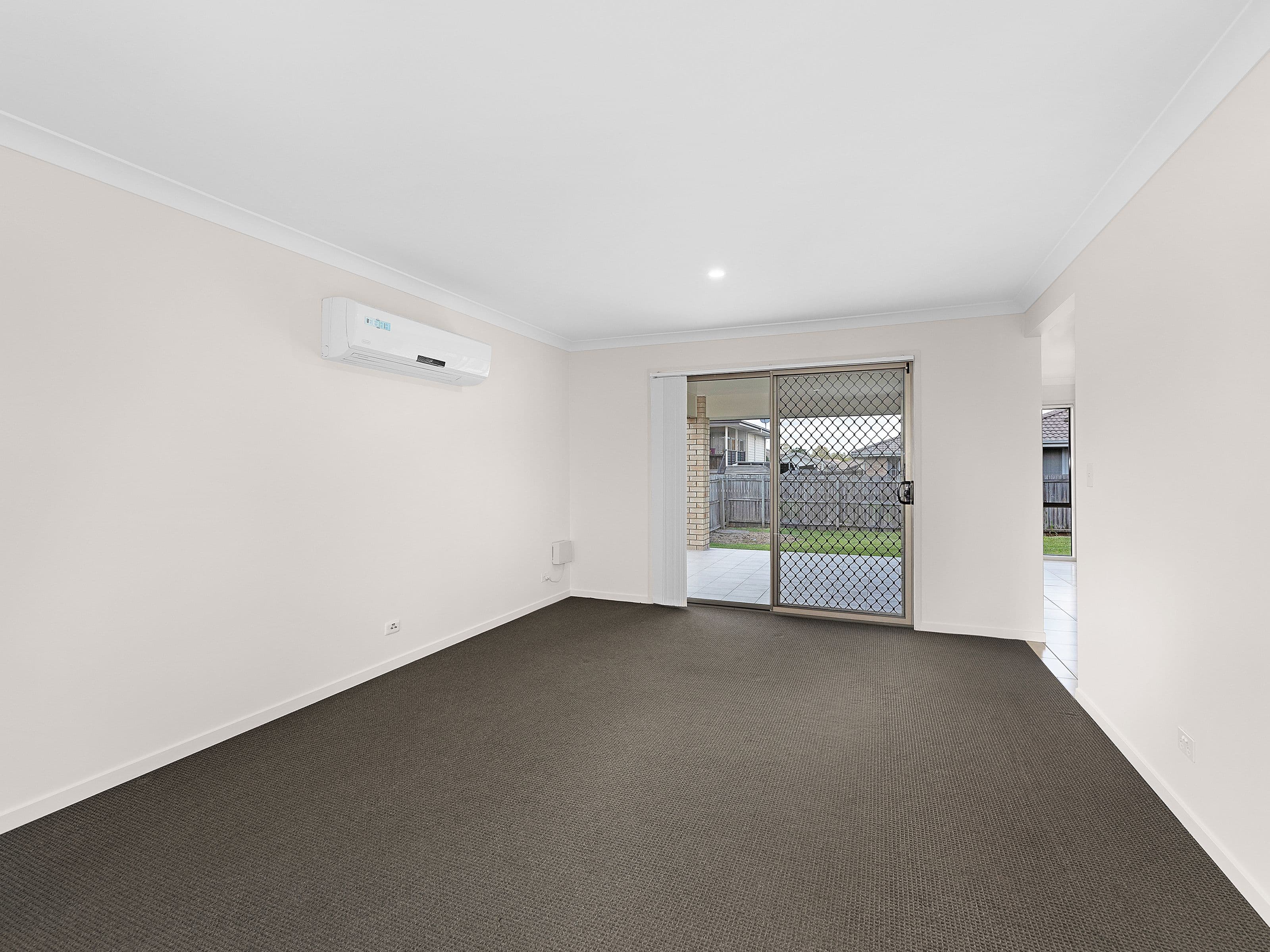 49 Oxford Street, North Booval QLD 4304, North Booval - Thumbnail 3