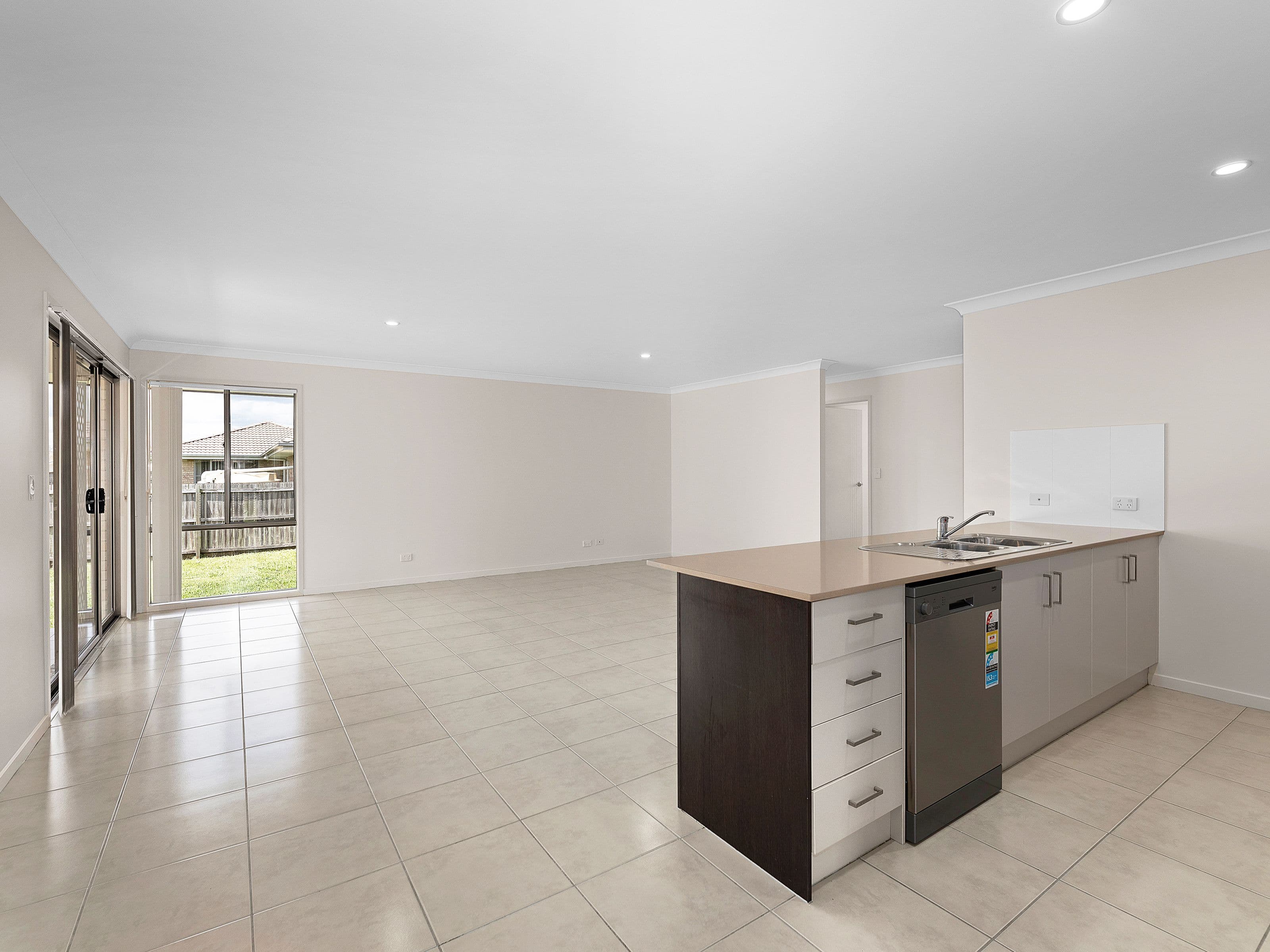 49 Oxford Street, North Booval QLD 4304, North Booval - Thumbnail 5