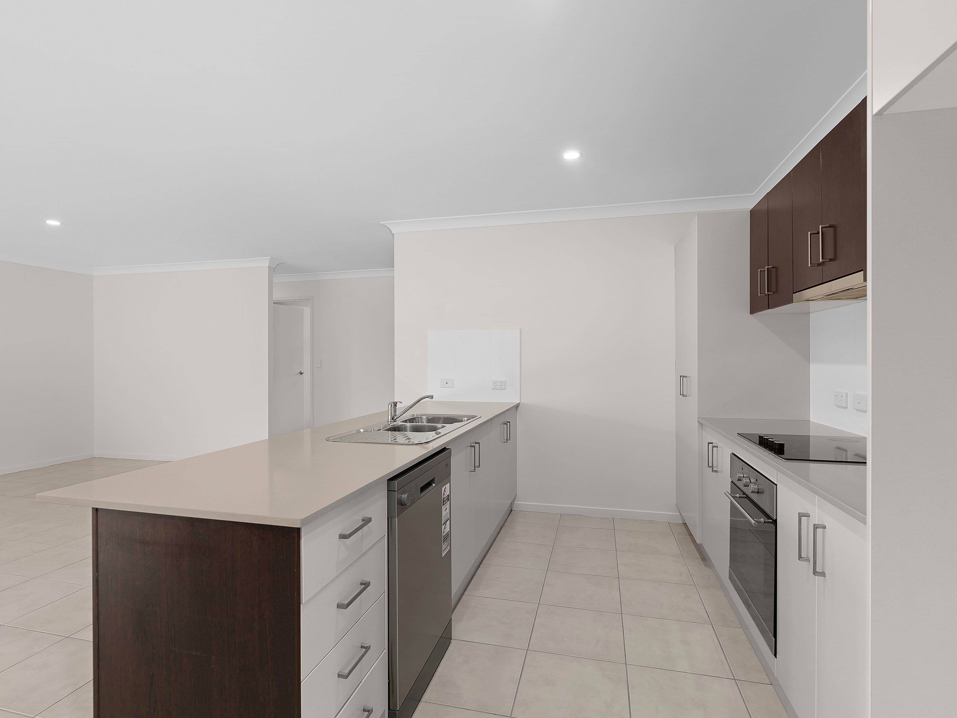 49 Oxford Street, North Booval QLD 4304, North Booval - Thumbnail 6