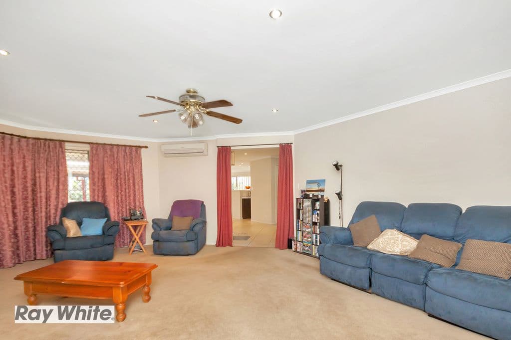 7 Whipbird Street, BELLBIRD PARK QLD 4300, Bellbird Park - Thumbnail 2