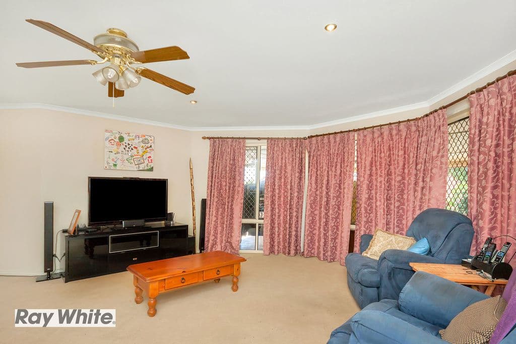 7 Whipbird Street, BELLBIRD PARK QLD 4300, Bellbird Park - Thumbnail 3