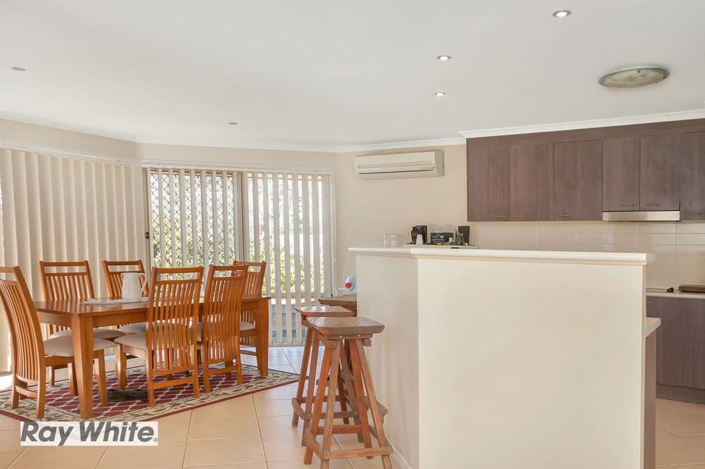7 Whipbird Street, BELLBIRD PARK QLD 4300, Bellbird Park - Thumbnail 4