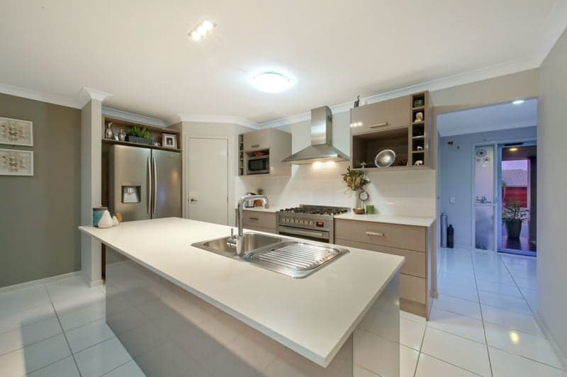 19 Severn Crescent, North Lakes - Thumbnail 3