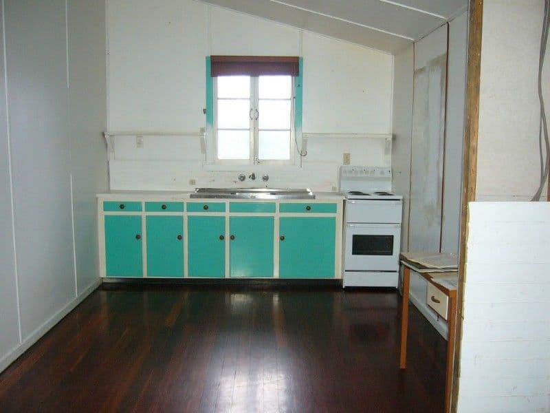 8 Harbourne Street, KOONGAL QLD 4701, Koongal - Thumbnail 2
