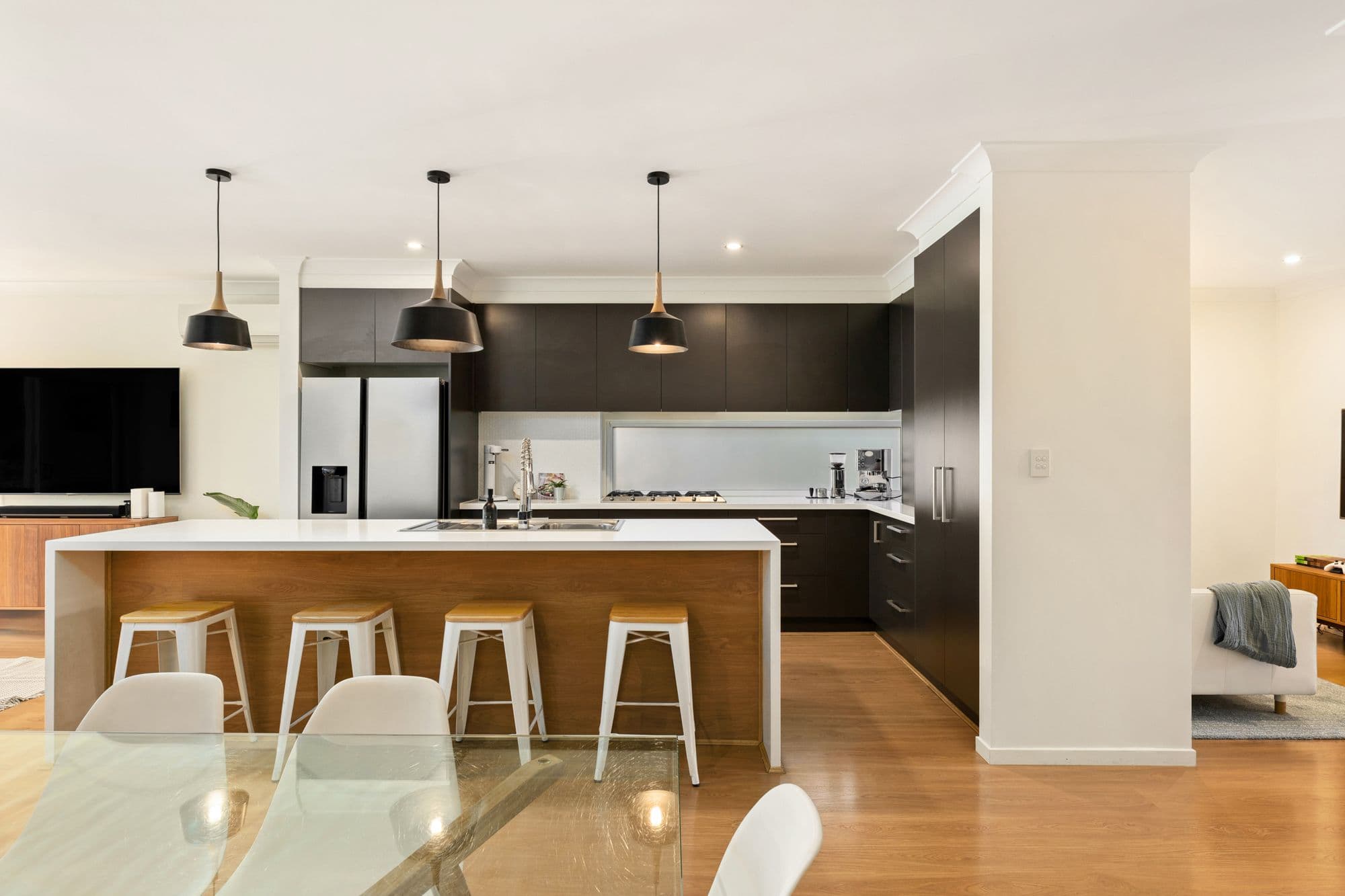 14 Ernest Street, Camp Hill QLD 4152, Camp Hill - Image 1