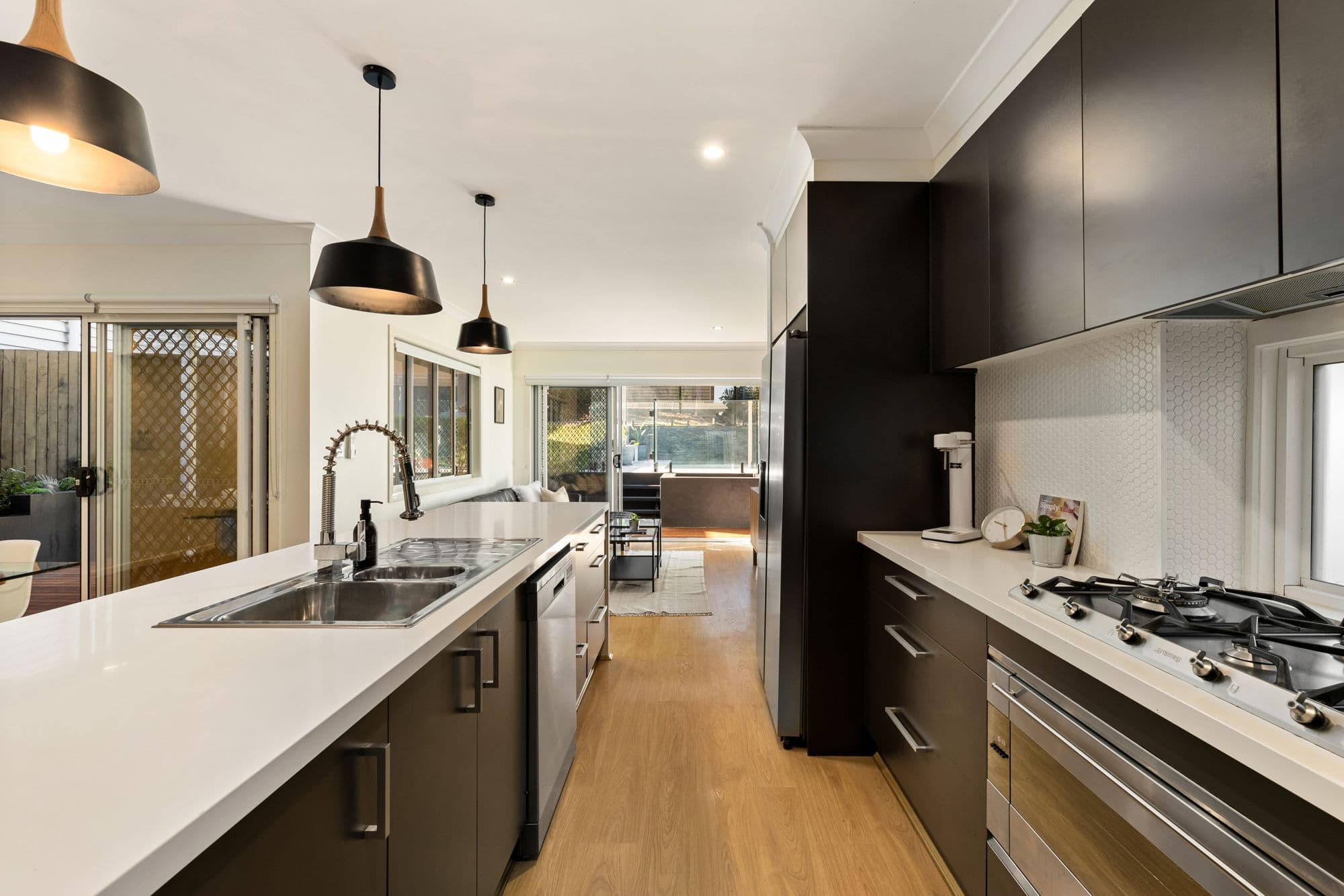 14 Ernest Street, Camp Hill QLD 4152, Camp Hill - Thumbnail 5