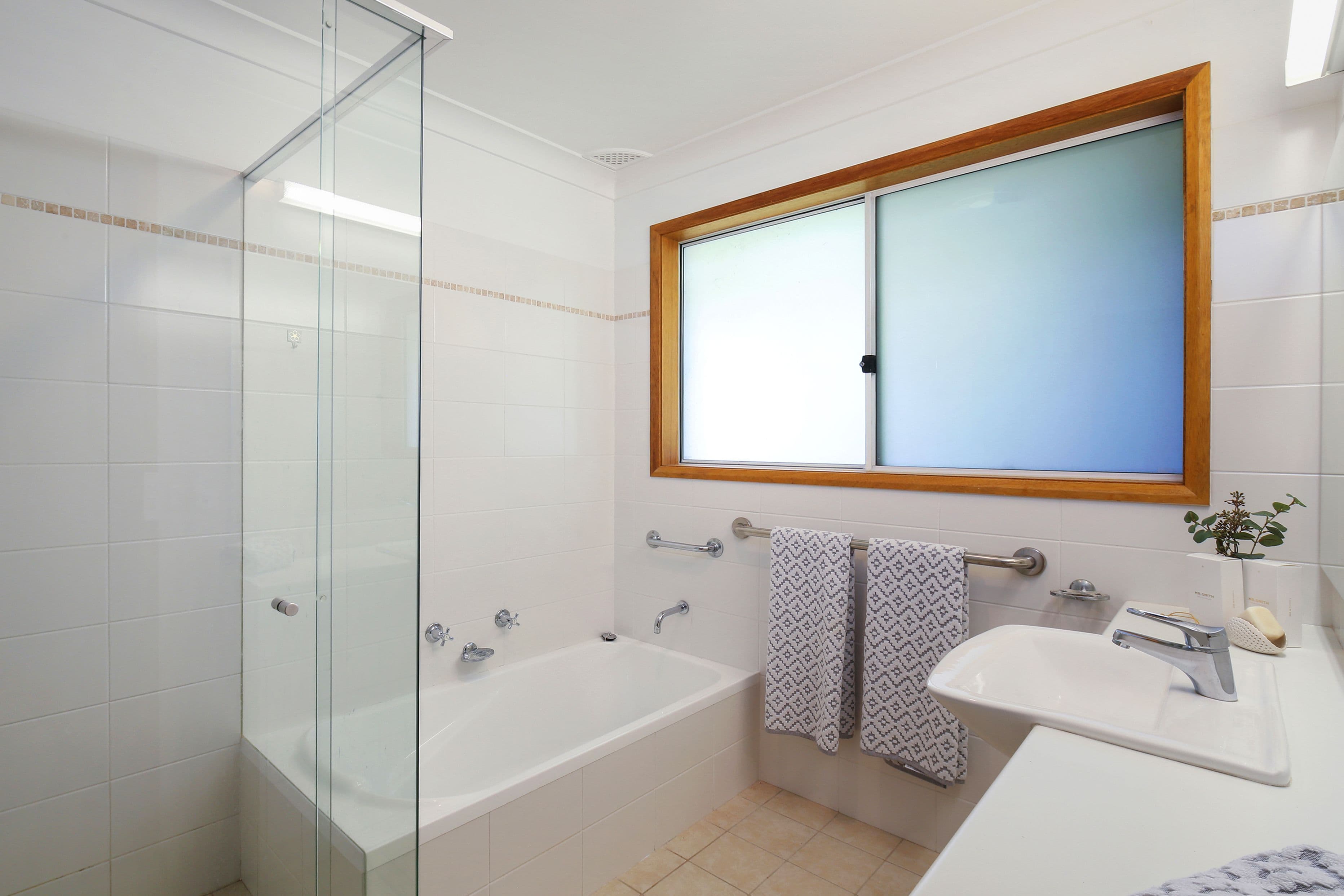 25 Ocean Street, North Avoca - Thumbnail 8