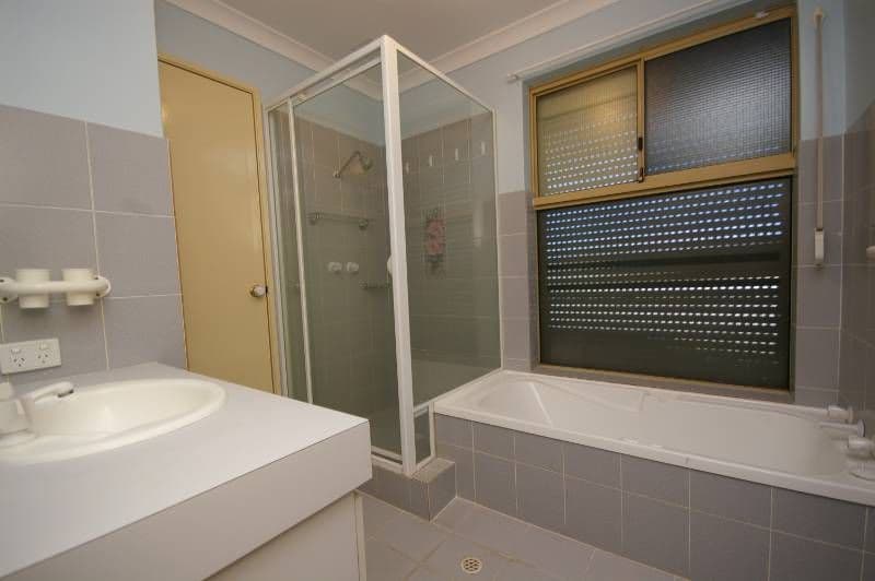 11 Farnell Place, ALEXANDER HEIGHTS WA 6064, Alexander Heights - Thumbnail 6