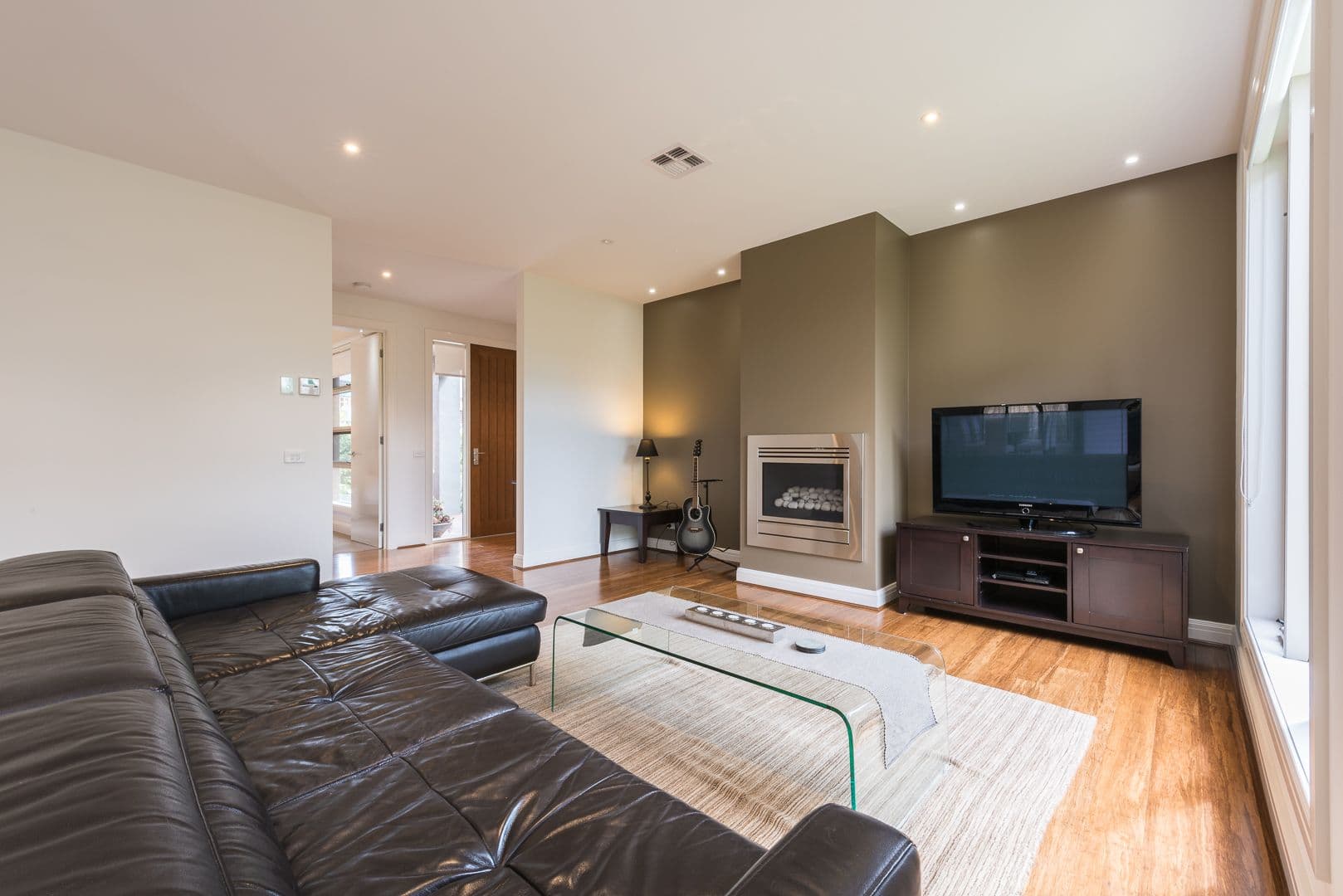 10 Darcy Street, Mornington VIC 3931, Mornington - Thumbnail 2