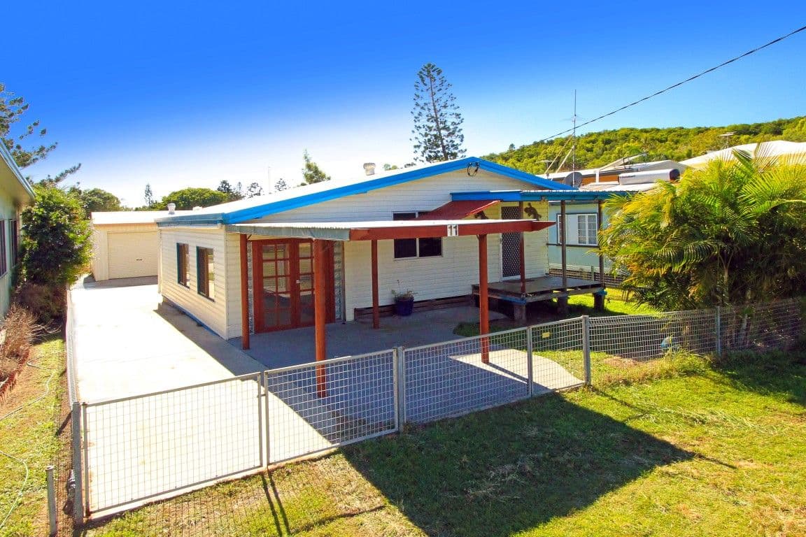 11 Meadow Street, KEPPEL SANDS QLD 4702, Keppel Sands - Image 1