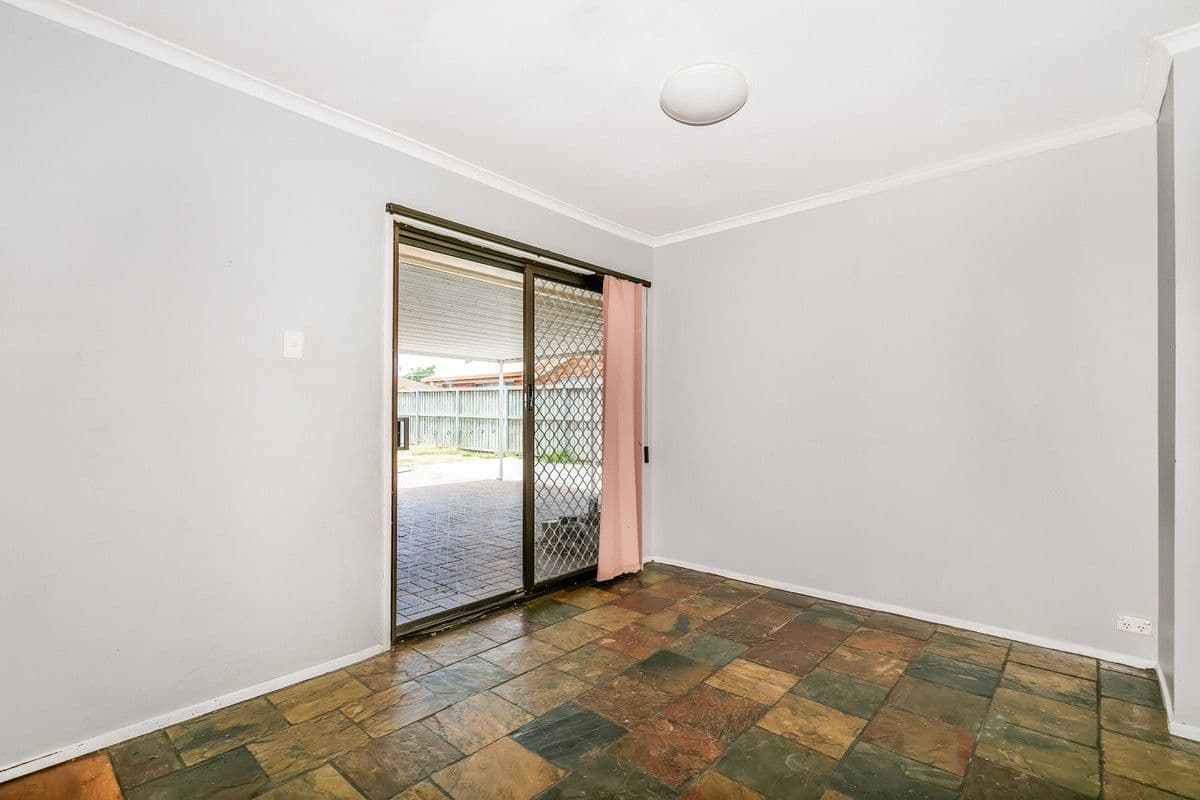 14 Carlos Street, Hillcrest QLD 4118, Hillcrest - Thumbnail 3