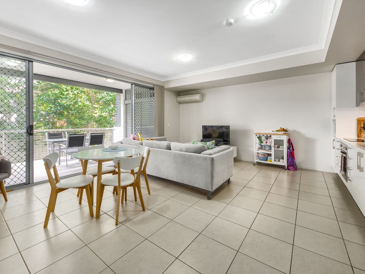32 Lutana Street, Stafford QLD 4053, Stafford - Thumbnail 3