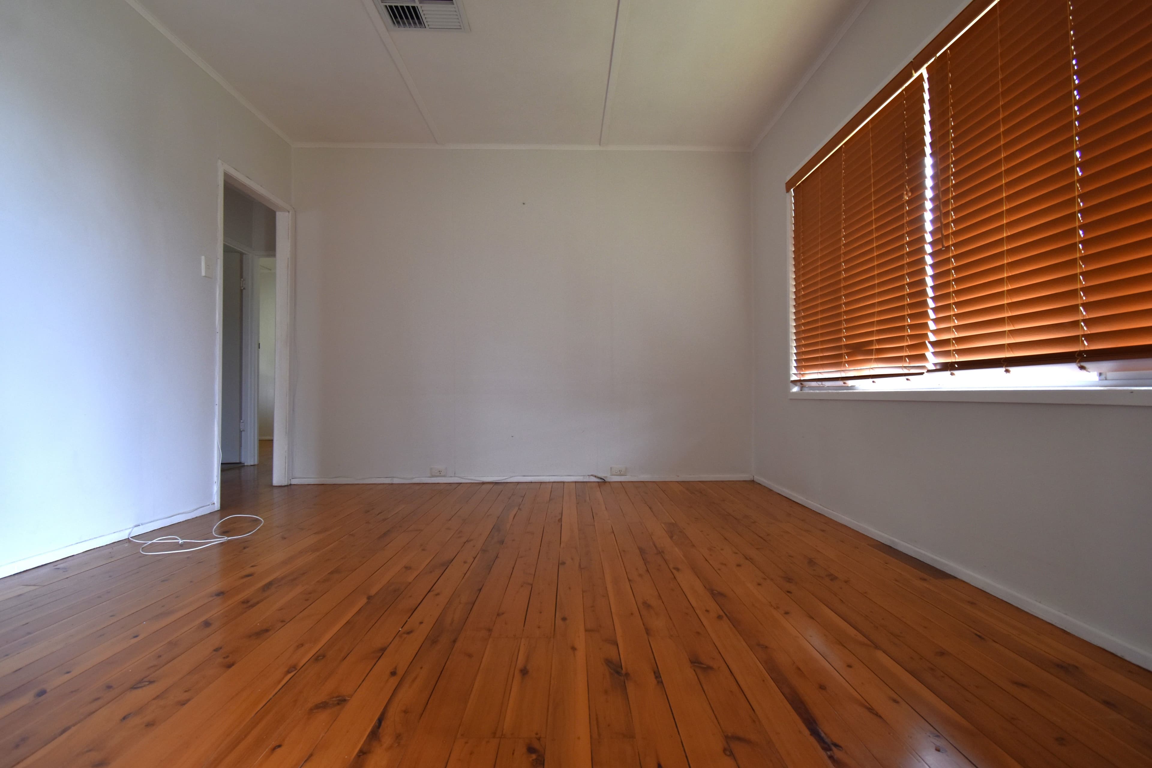 73 Cassowary Street, Longreach QLD 4730, Longreach - Thumbnail 5