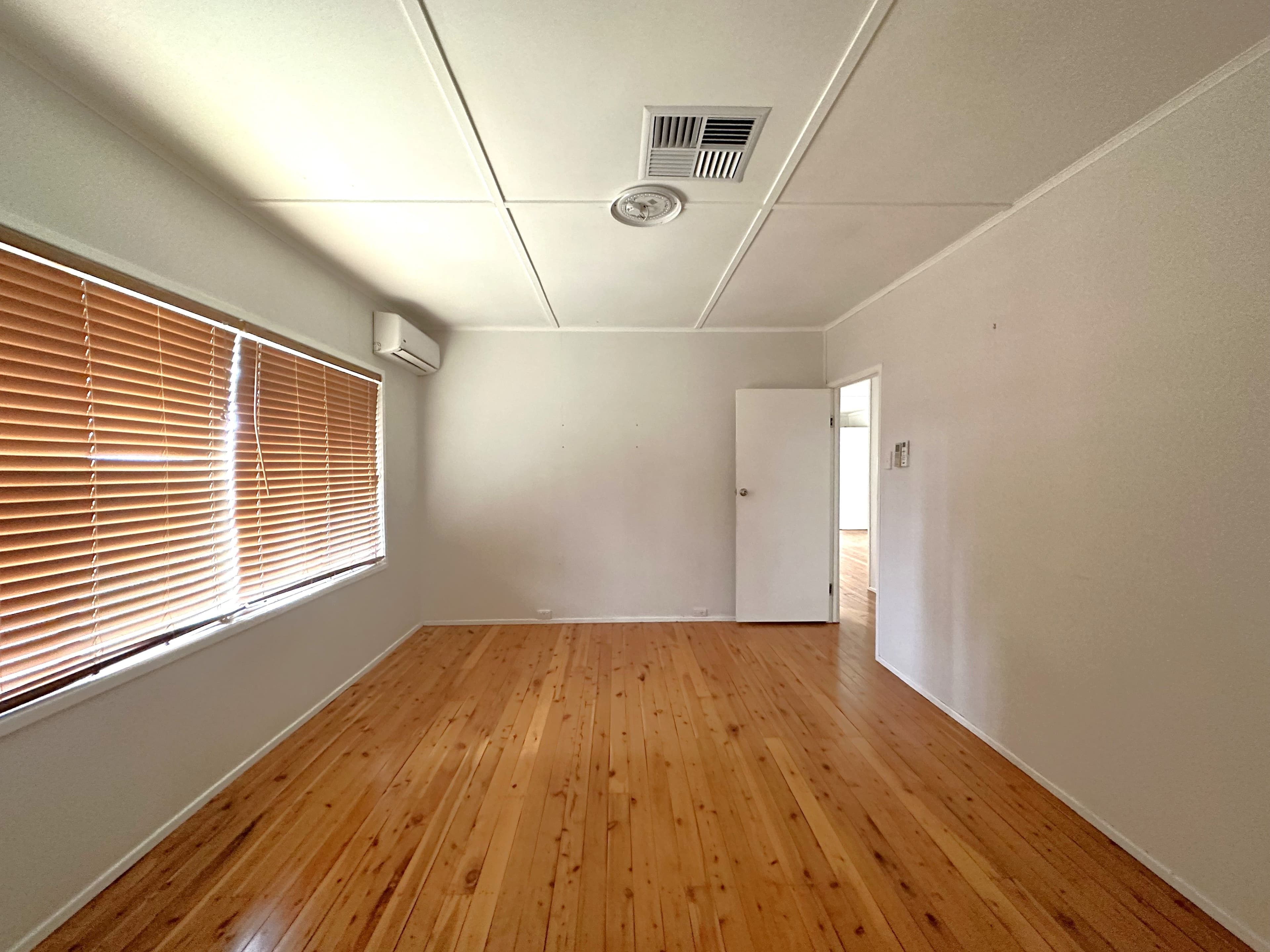 73 Cassowary Street, Longreach QLD 4730, Longreach - Thumbnail 7