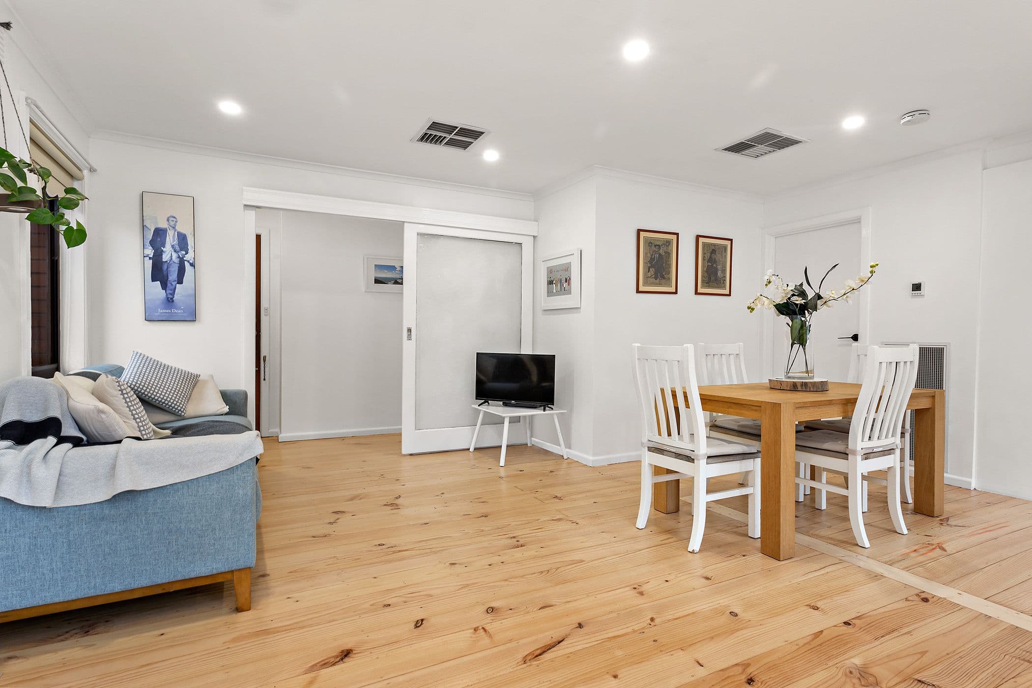 27 Latrobe Street, Hughesdale VIC 3166, Hughesdale - Thumbnail 4