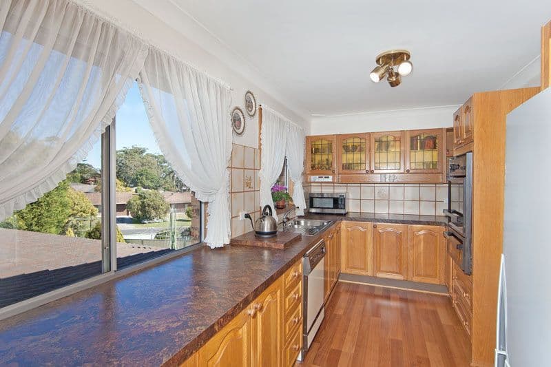 10 Caloola Close, BATEAU BAY NSW 2261, Bateau Bay - Thumbnail 2