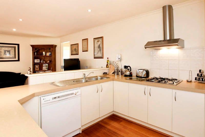 17 Nolan Place, LOVELY BANKS VIC 3221, Lovely Banks - Thumbnail 3