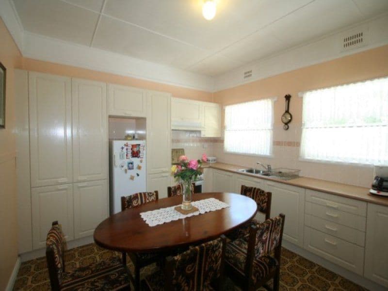 52 George Street, TENTERFIELD NSW 2372, Tenterfield - Thumbnail 2