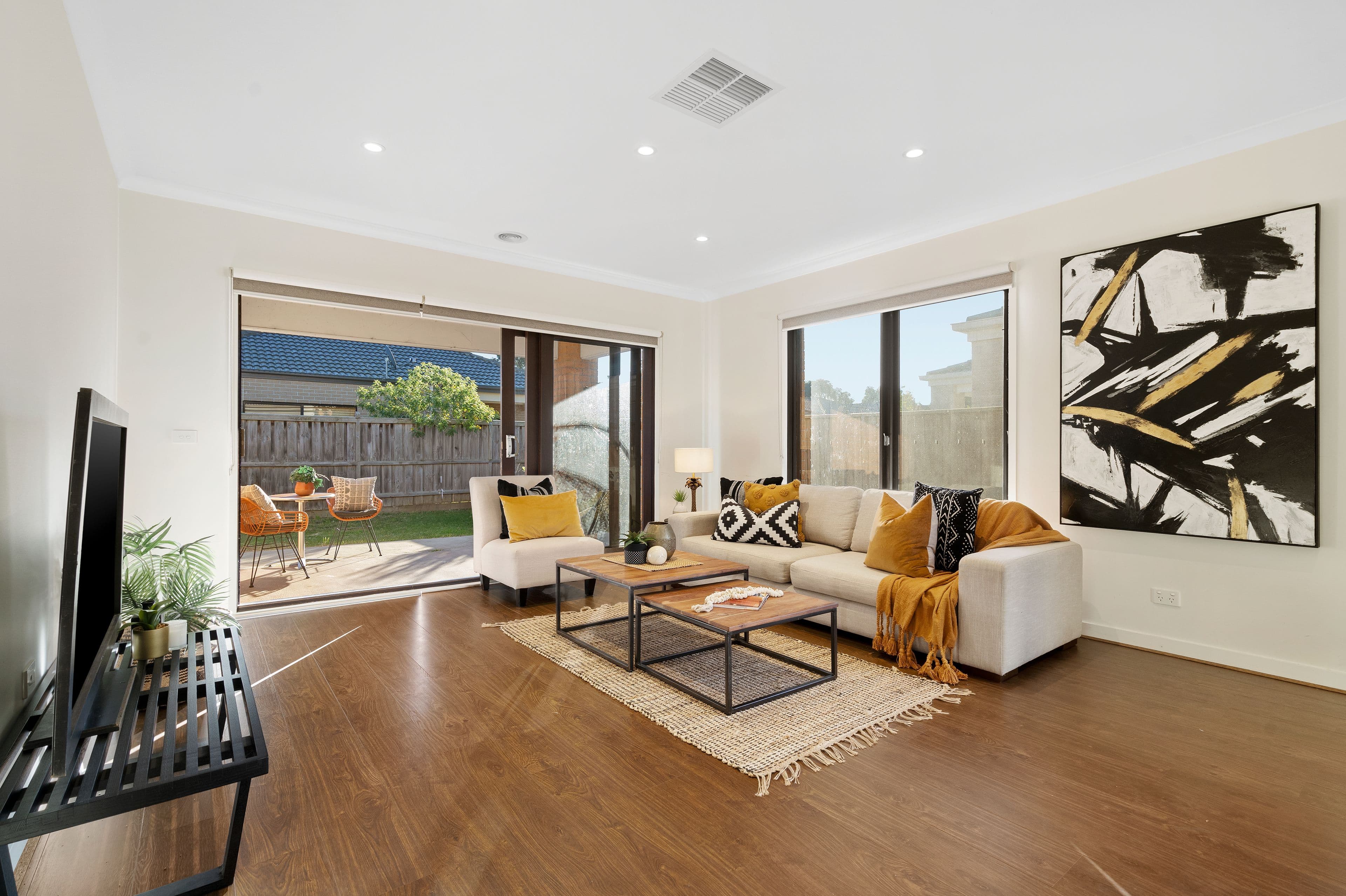 118 Mountainview Boulevard, Cranbourne North VIC 3977, Cranbourne North - Thumbnail 2
