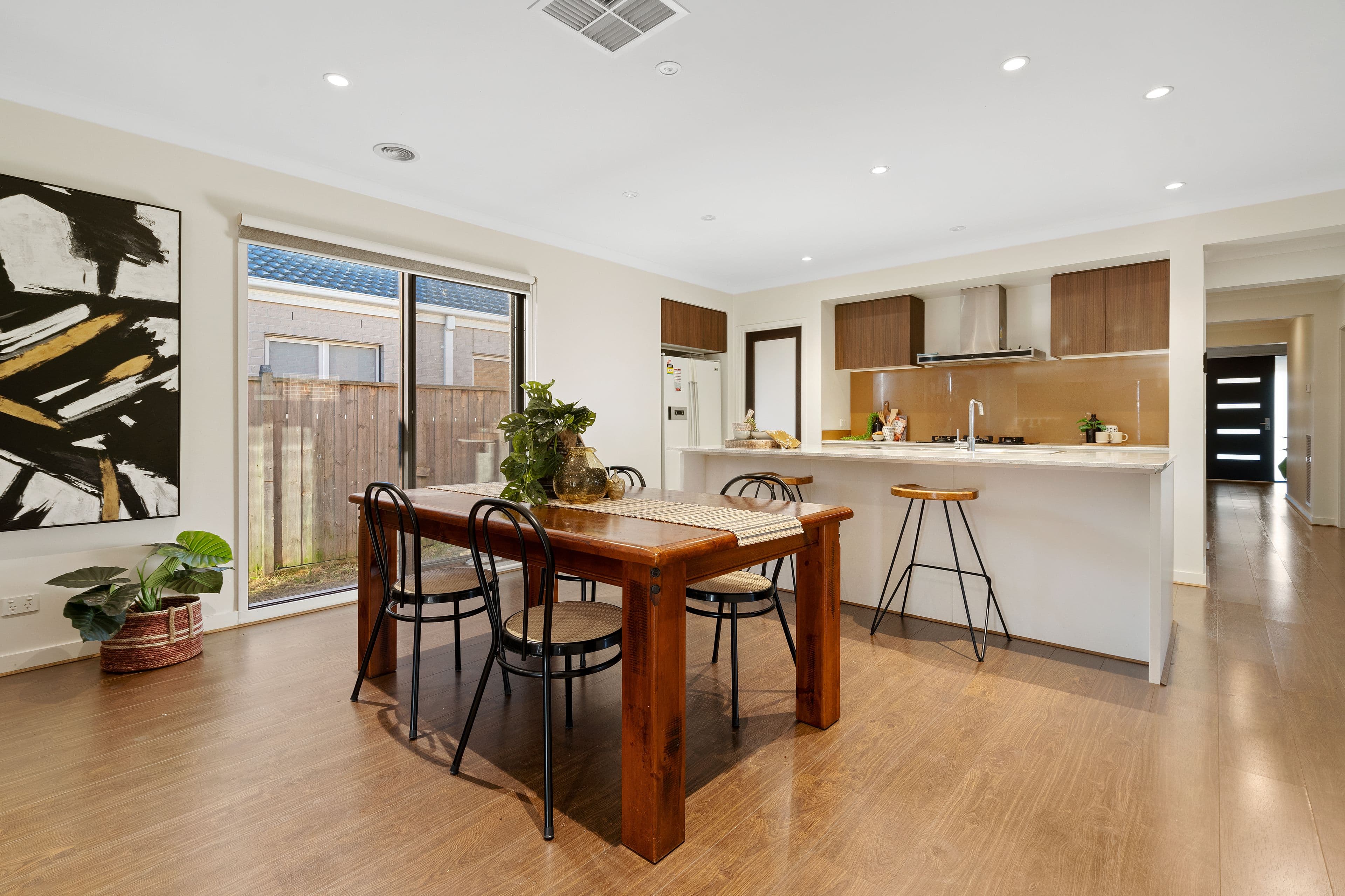 118 Mountainview Boulevard, Cranbourne North VIC 3977, Cranbourne North - Thumbnail 4
