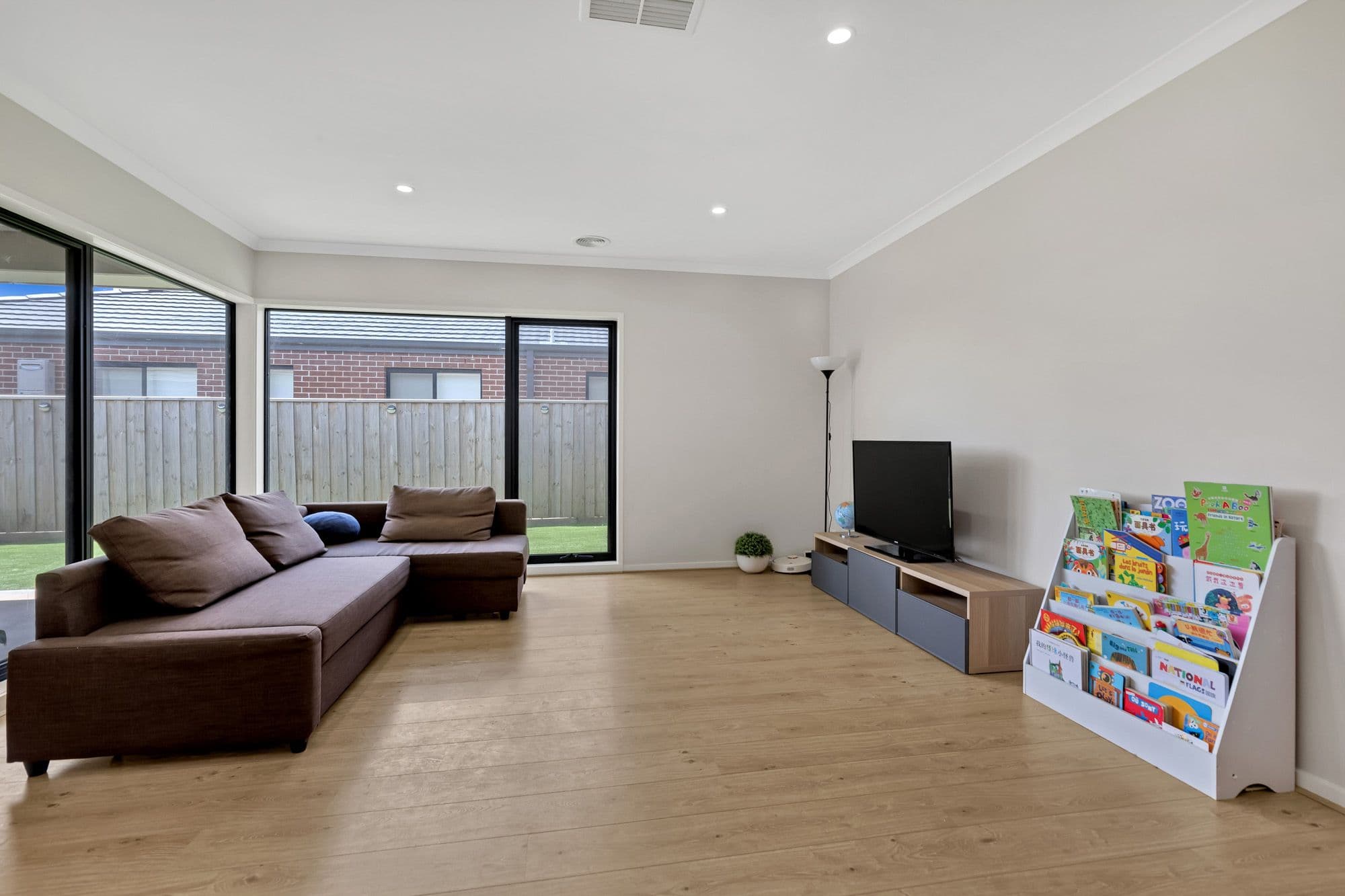 15 Pastille Road, Manor Lakes VIC 3024, Manor Lakes - Thumbnail 4