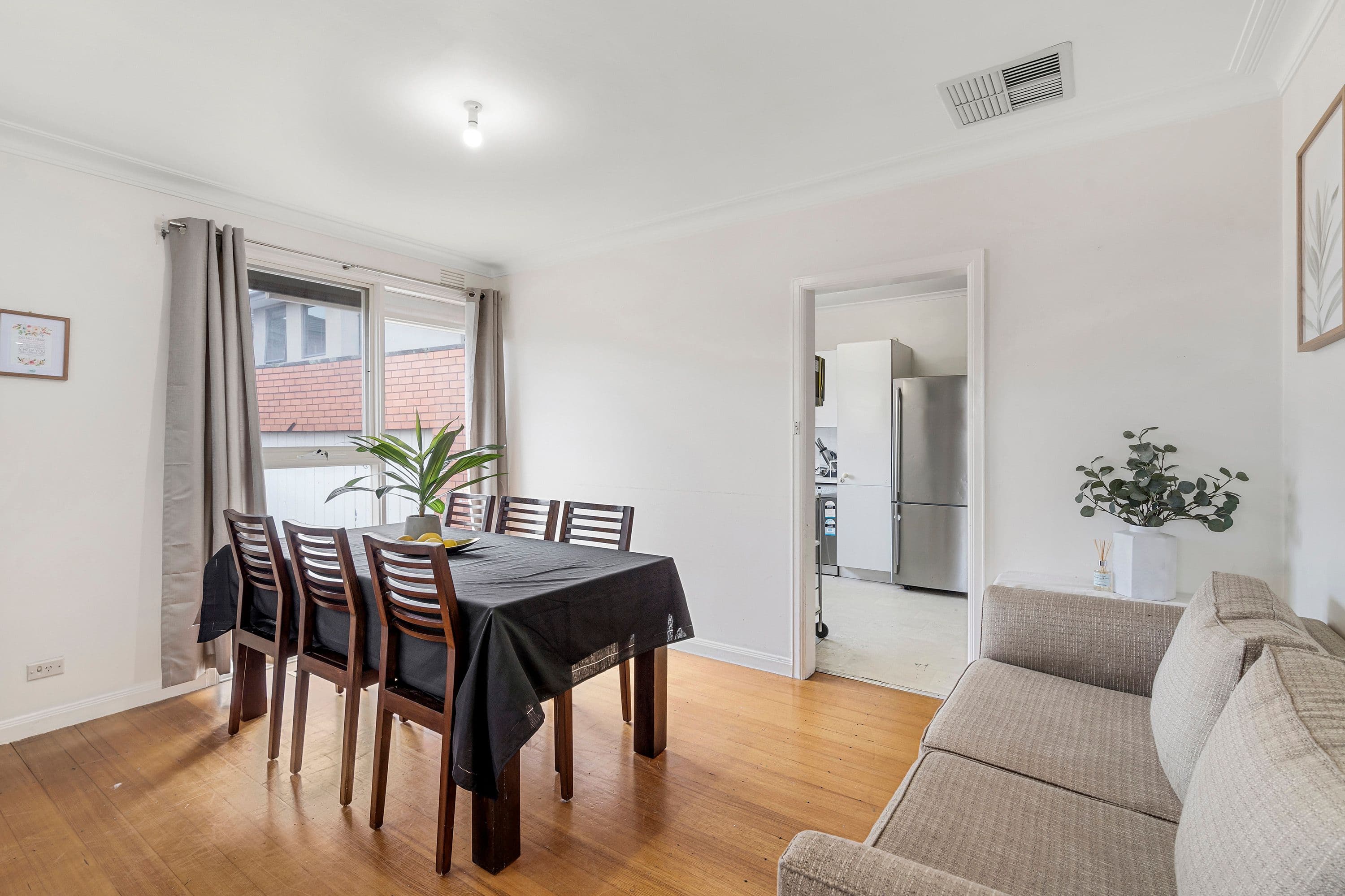 24 Summit Crescent, Glen Waverley VIC 3150, Glen Waverley - Thumbnail 3