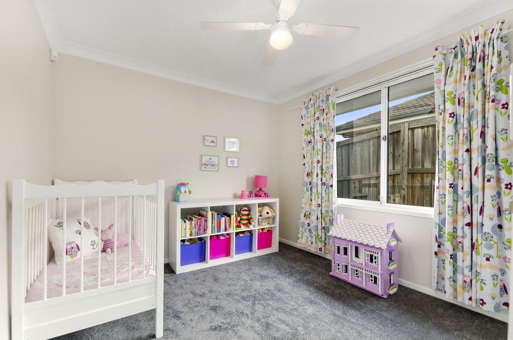 27 Karara Avenue, Horsley - Thumbnail 6