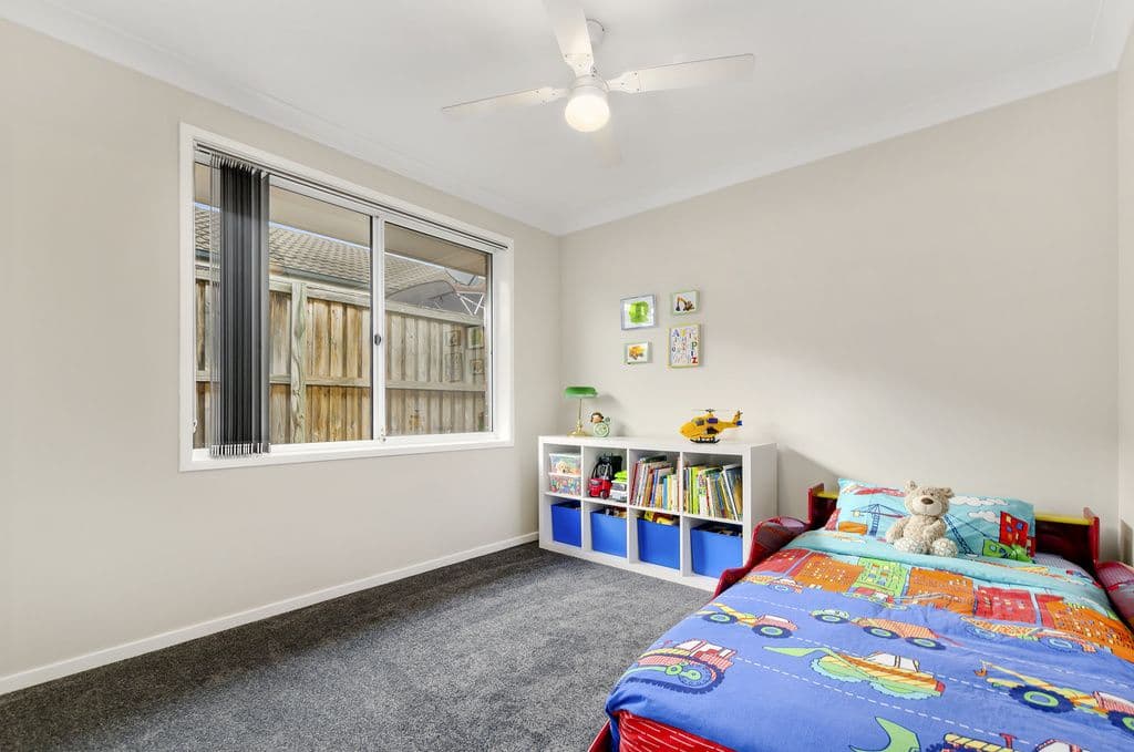 27 Karara Avenue, Horsley - Thumbnail 7