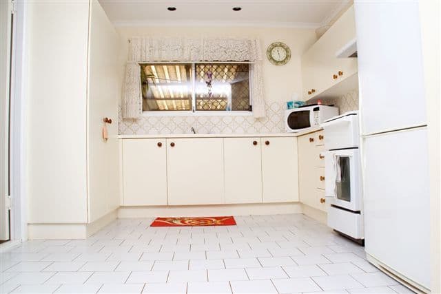 3 Jondaryan Street, NEWTOWN QLD 4350, Newtown - Thumbnail 2