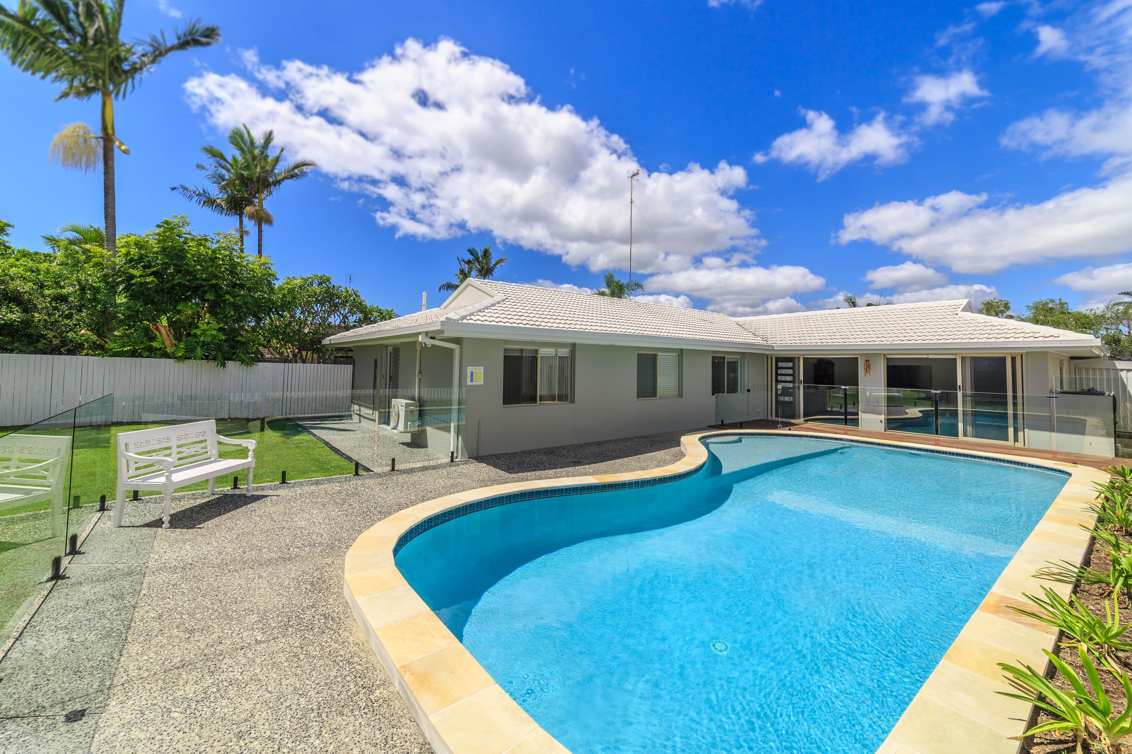 9 Dunbarton Avenue, Sorrento QLD 4217, Sorrento - Thumbnail 5