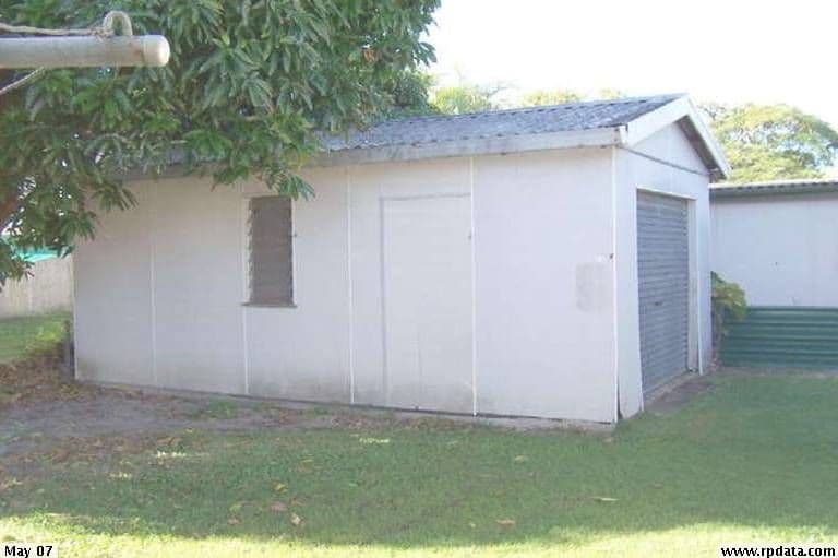 27 Kangaroo Avenue, BONGAREE QLD 4507, Bongaree - Thumbnail 3