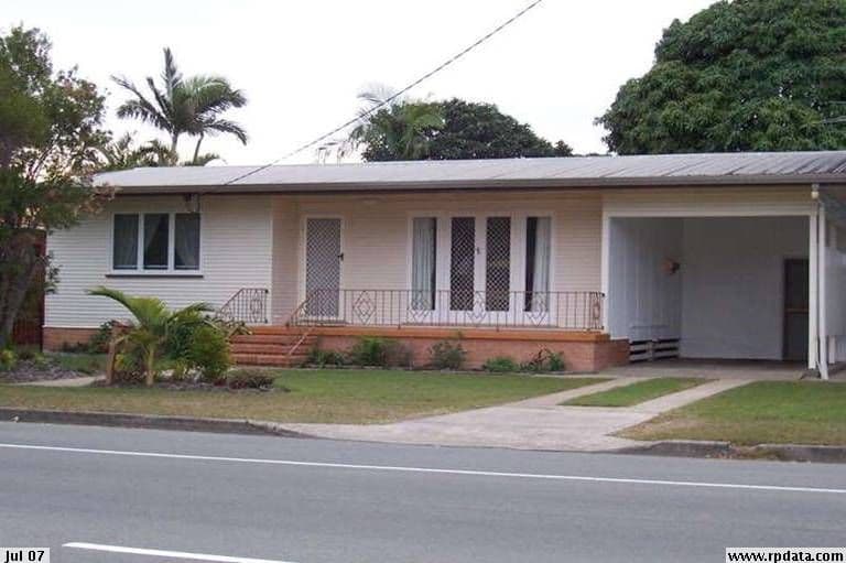 27 Kangaroo Avenue, BONGAREE QLD 4507, Bongaree - Thumbnail 4