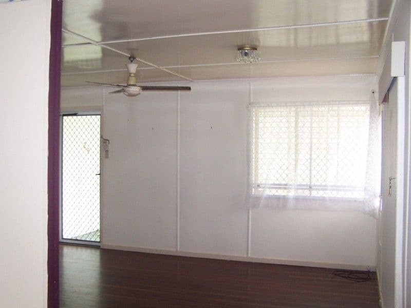 29 Mellefont Street, GLADSTONE QLD 4680, Gladstone Central - Thumbnail 2