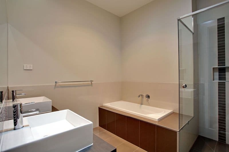10 Unsworth Road, RINGWOOD NORTH VIC 3134, Ringwood North - Thumbnail 3