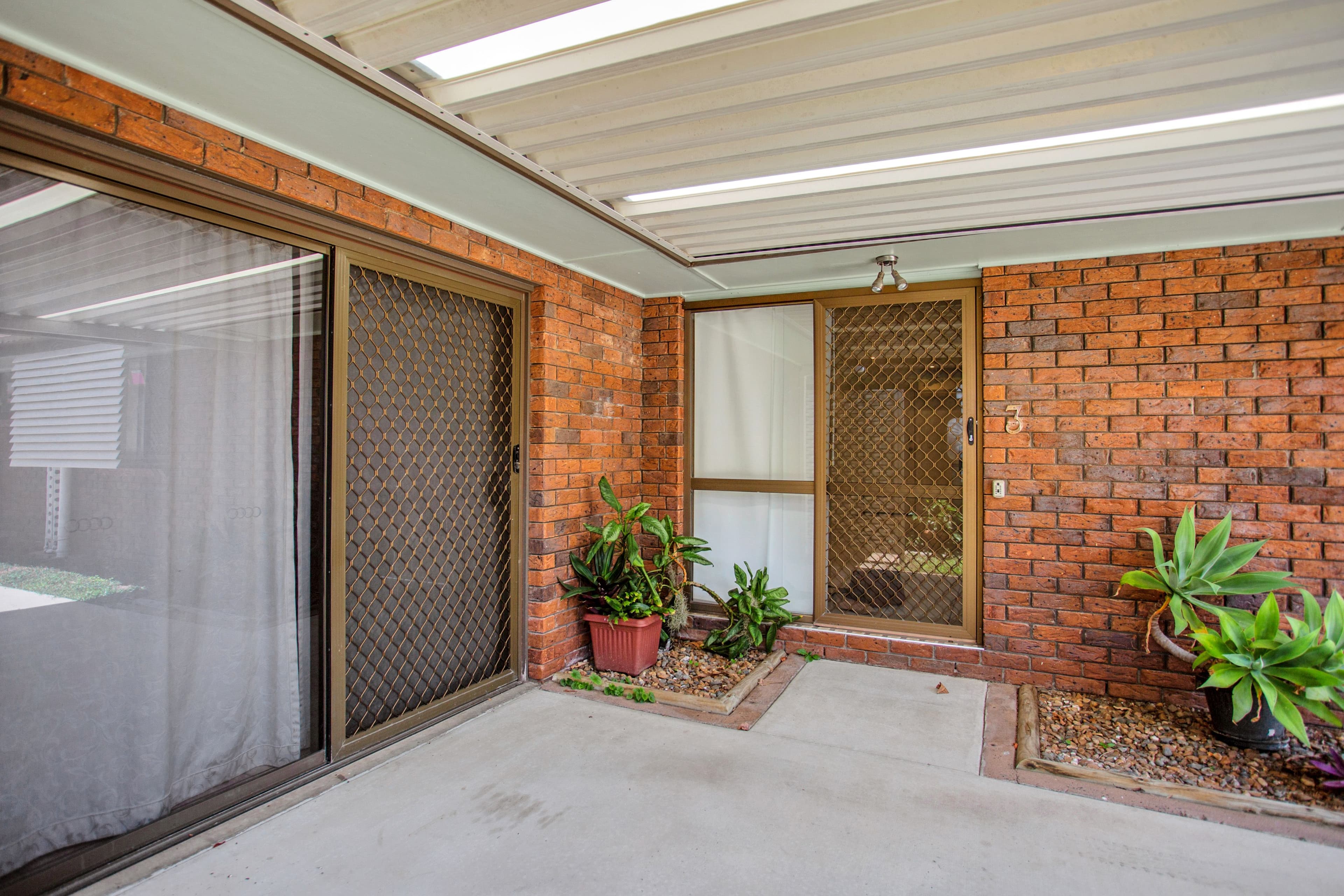 43 Holland Street, West Mackay QLD 4740, West Mackay - Thumbnail 2