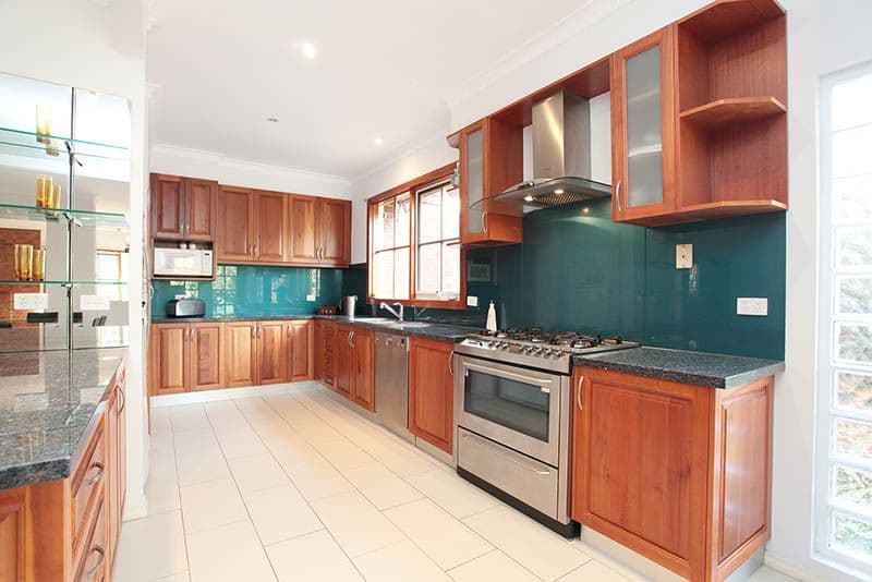 4 Garden Close, HILLSIDE VIC 3037, Hillside - Thumbnail 2
