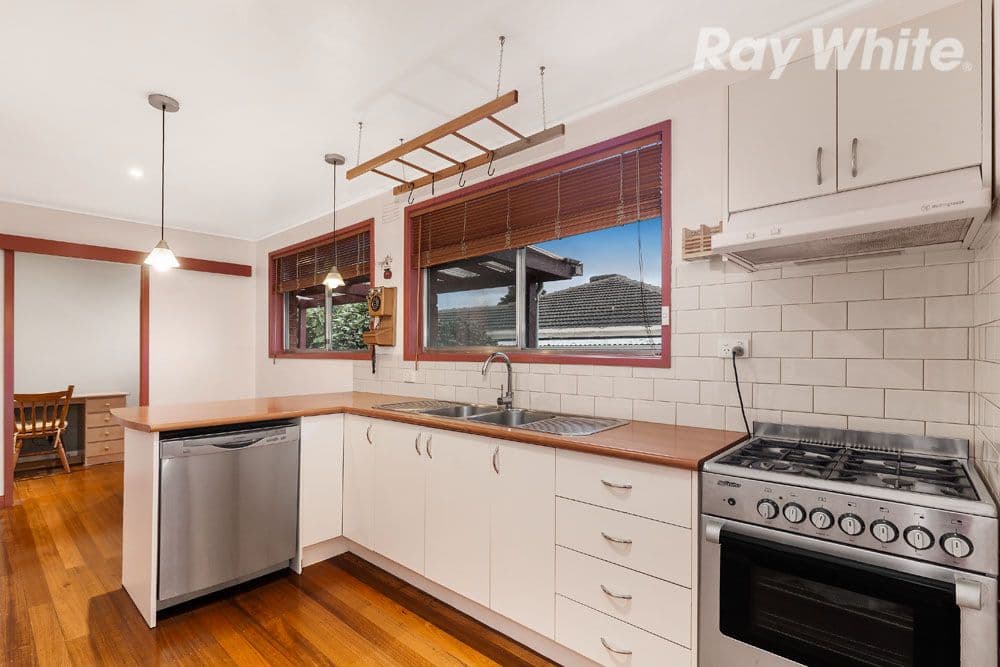 197 Greenwood Drive, Bundoora VIC 3083, Bundoora - Thumbnail 3