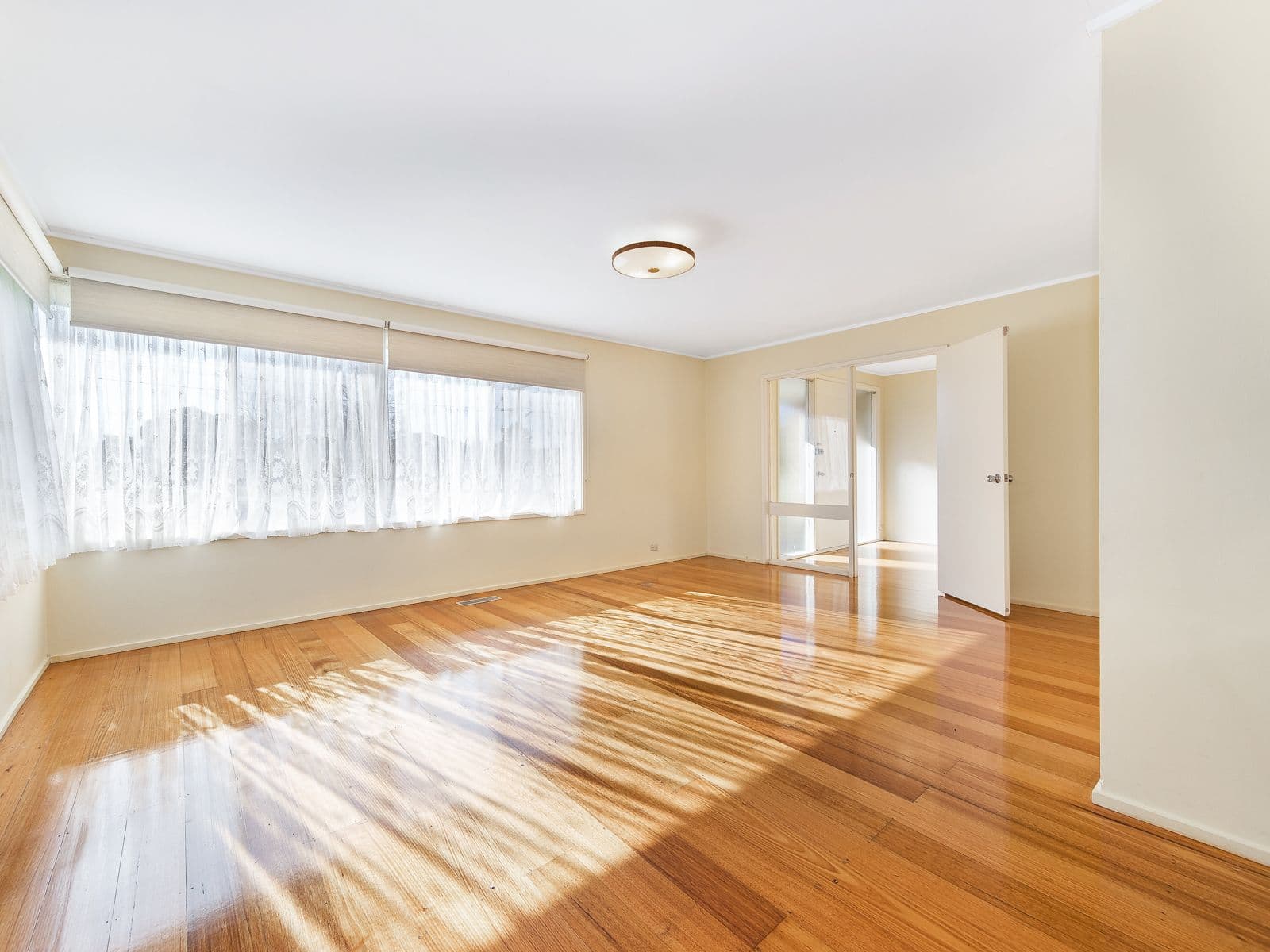 2 Whitehaven Crescent, Mulgrave VIC 3170, Mulgrave - Thumbnail 6