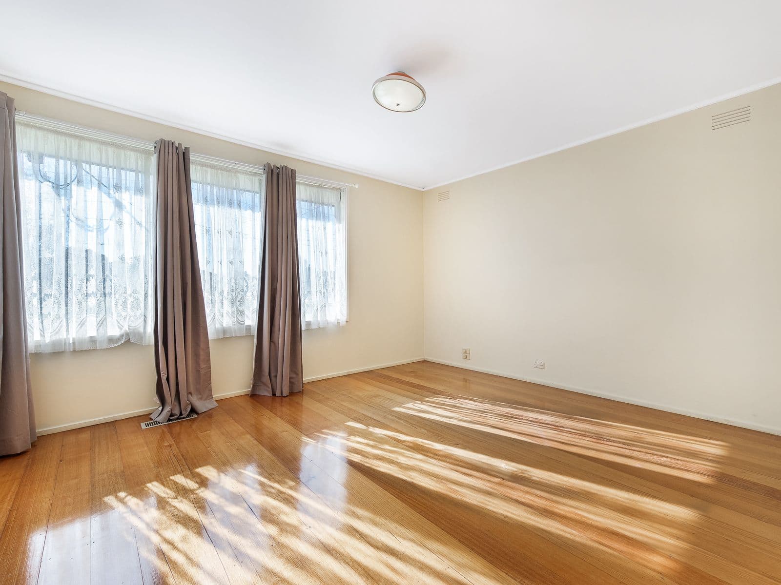 2 Whitehaven Crescent, Mulgrave VIC 3170, Mulgrave - Thumbnail 8