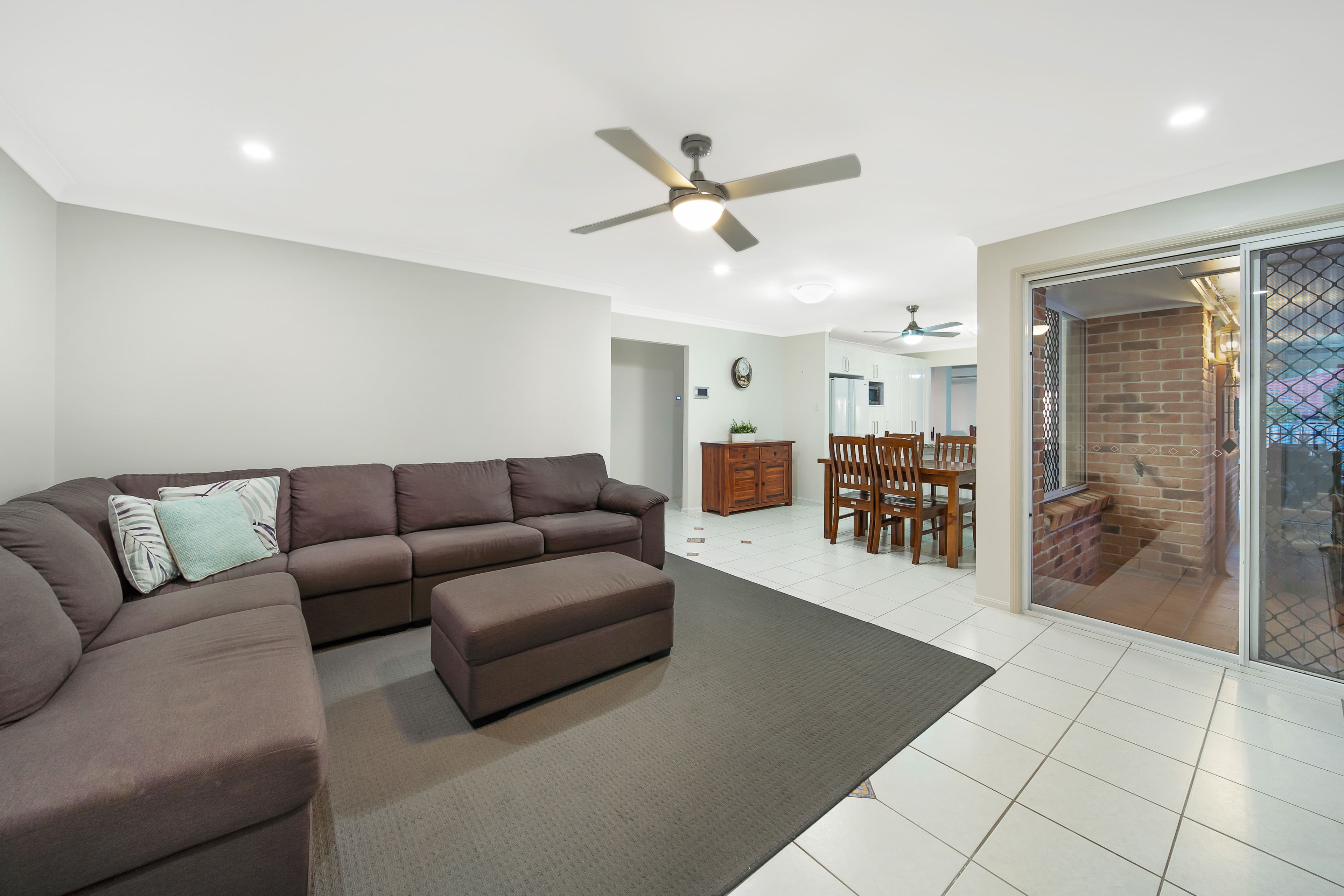 21 Eucalypt Place, Heritage Park QLD 4118, Heritage Park - Thumbnail 3