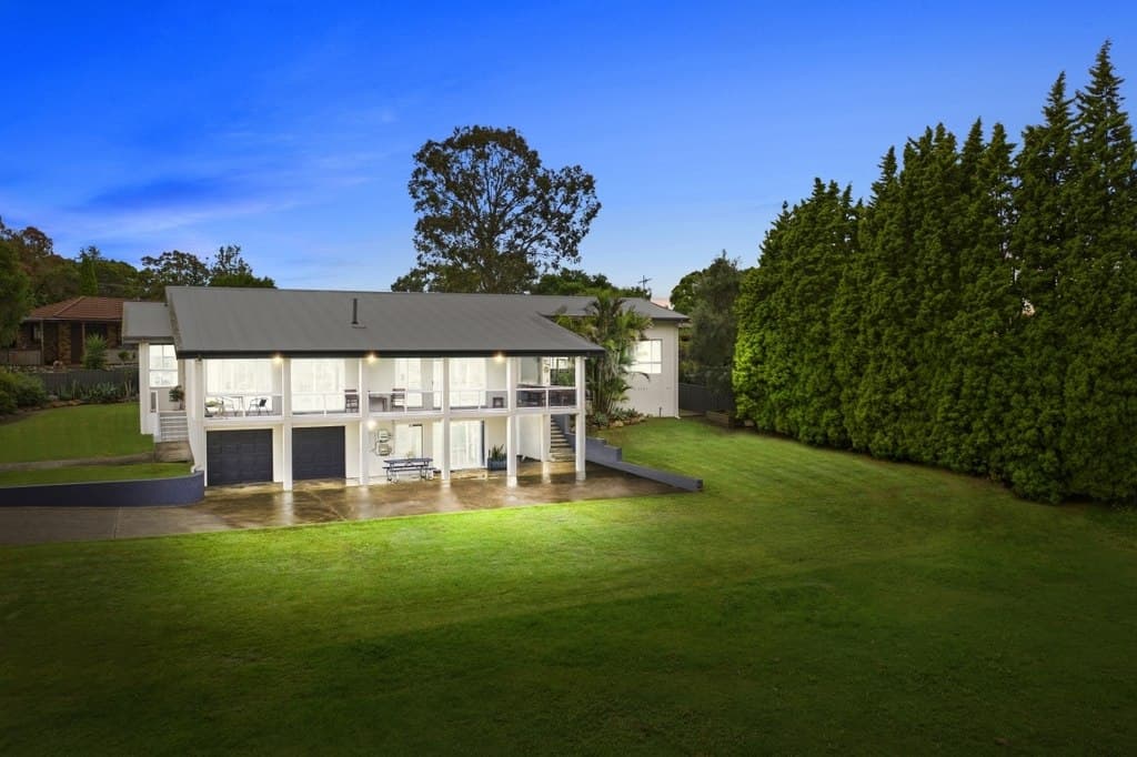 2 Dalveen Road, Bolwarra Heights - Image 1