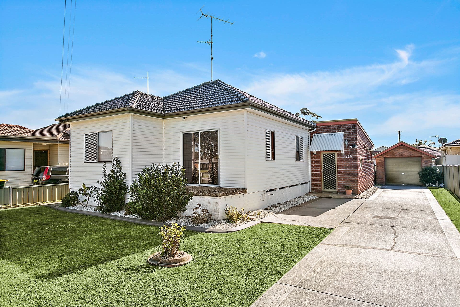 188 Pur Pur Avenue, Lake Illawarra - Image 1