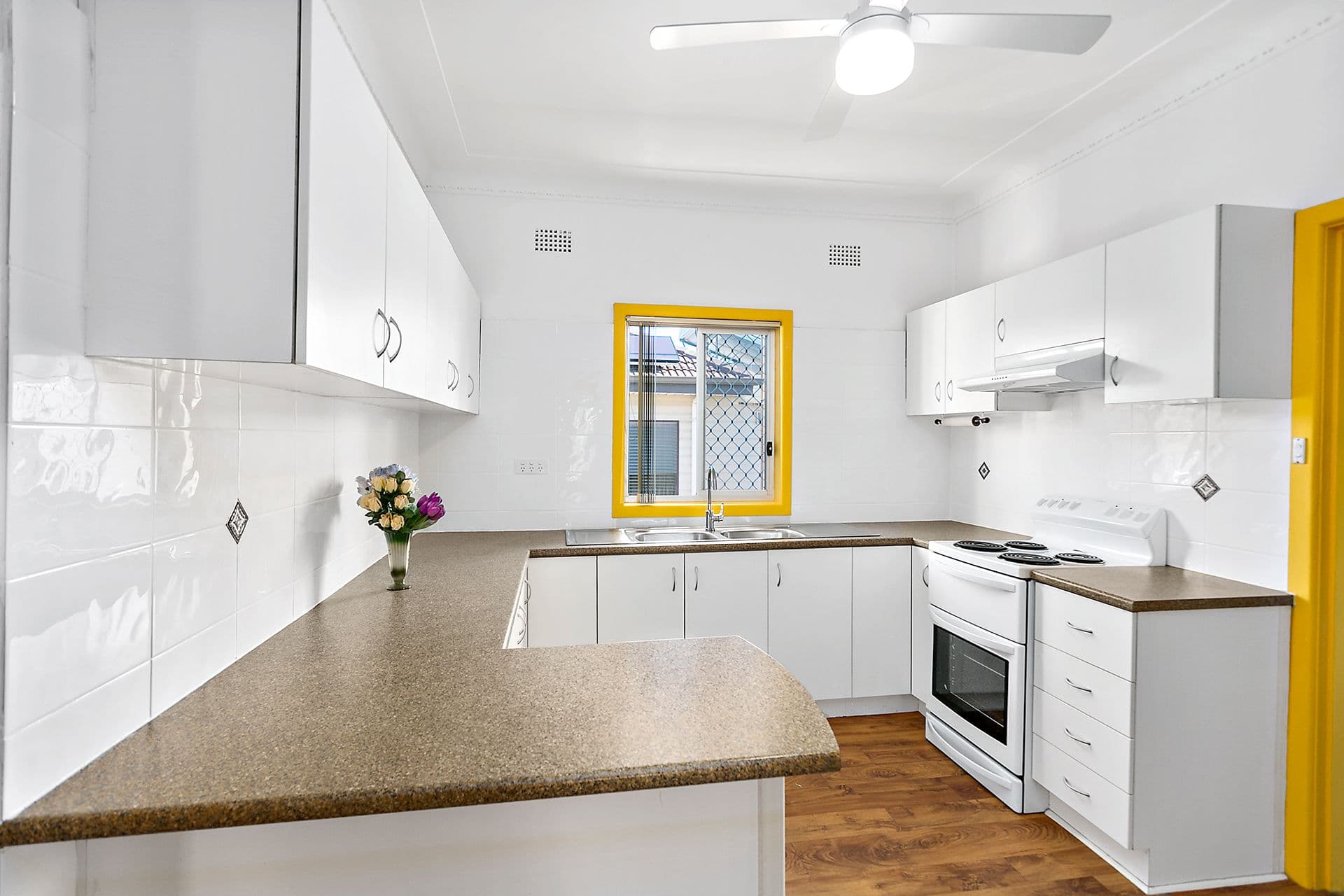 188 Pur Pur Avenue, Lake Illawarra - Thumbnail 2